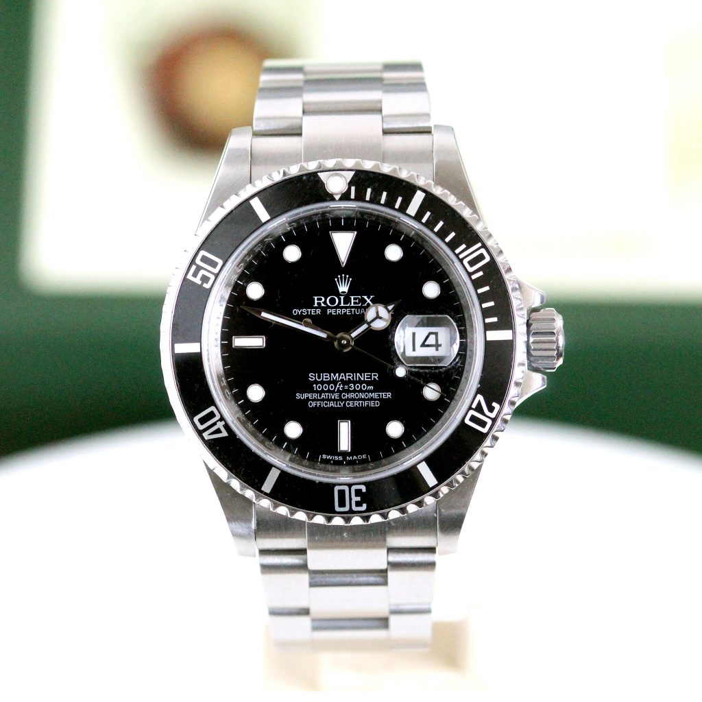 Rolex Submariner Men's Black Watch 16610 Box Papers 2009